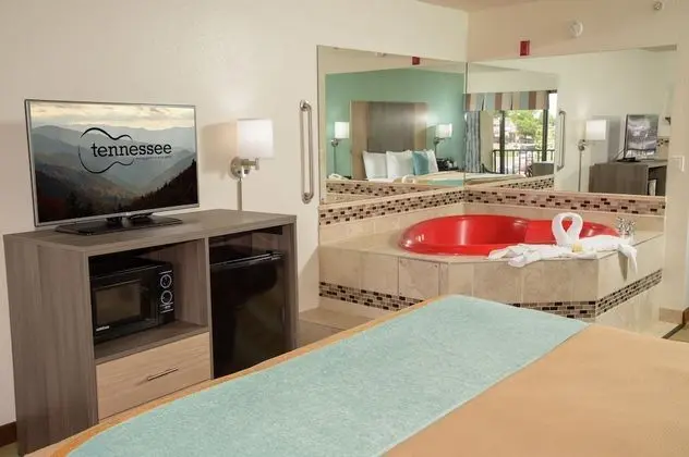 Grand Süit, 1 Yatak Odası, Nehir Manzaralı (Hot tub)