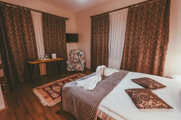 Standard Tek Büyük Yataklı Oda, 1 Büyük (Queen) Boy Yatak, Sigara İçilmez, Bahçe Manzaralı