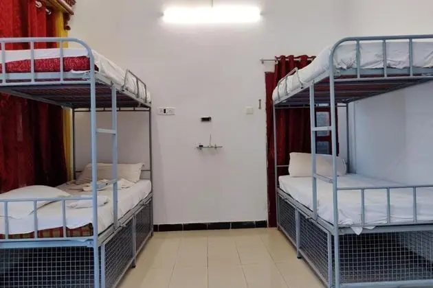 6 Bed AC Female Dorm