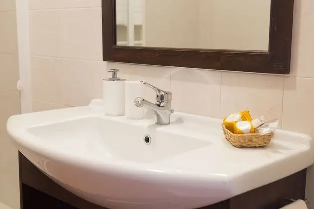 Büyük Yataklı Tek Kişilik Oda