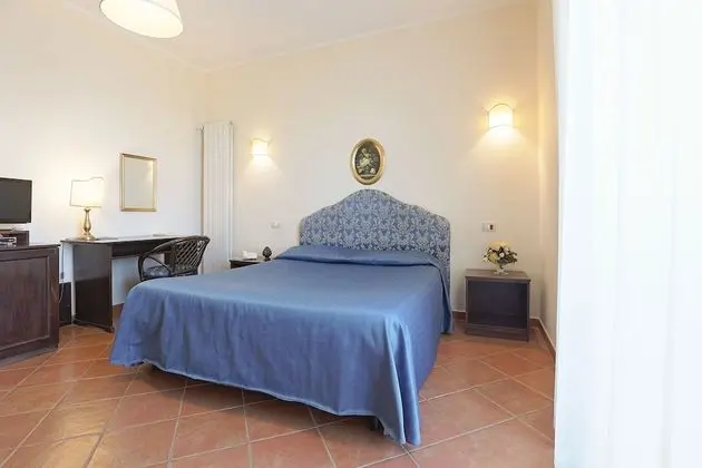 Standard Tek Büyük veya İki Ayrı Yataklı Oda