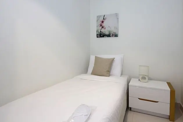 Apart Daire, 2 Yatak Odası, Marina Manzaralı