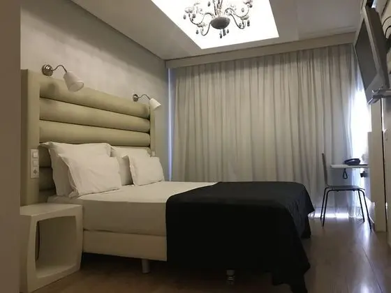 Standard Tek Büyük Yataklı Oda