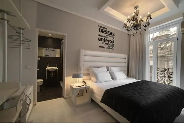 Standard Tek Büyük Yataklı Oda, Şehir Manzaralı