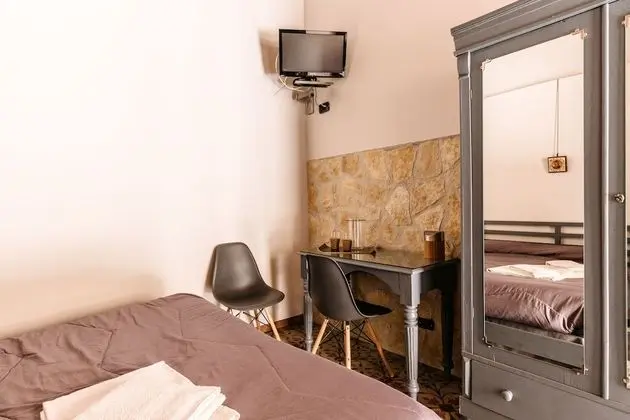 Üç Kişilik Oda