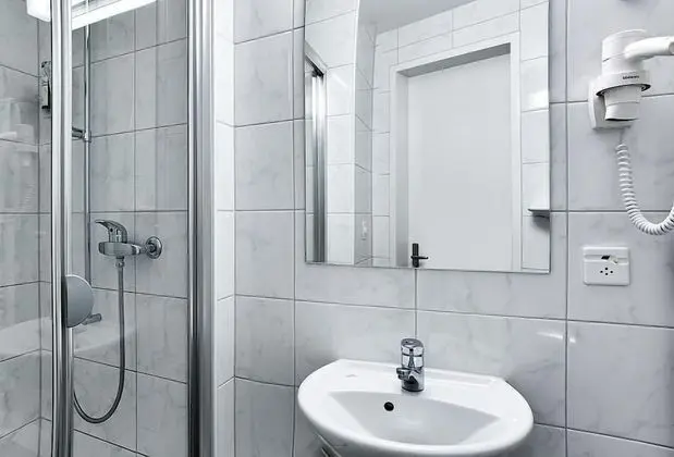 Standard Tek Büyük veya İki Ayrı Yataklı Oda