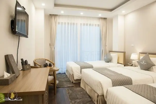 Deluxe Üç Kişilik Oda, Balkon, Şehir Manzaralı