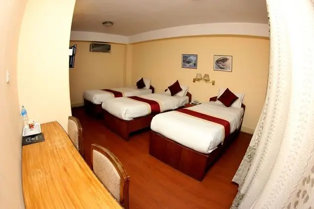 Deluxe Üç Kişilik Oda