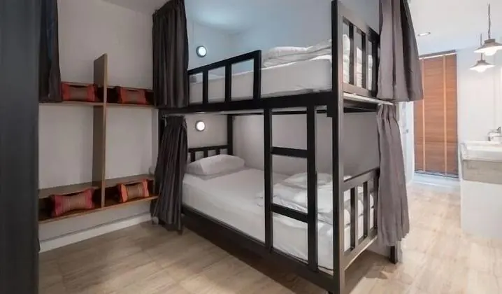 5-Bedroom Townhouse