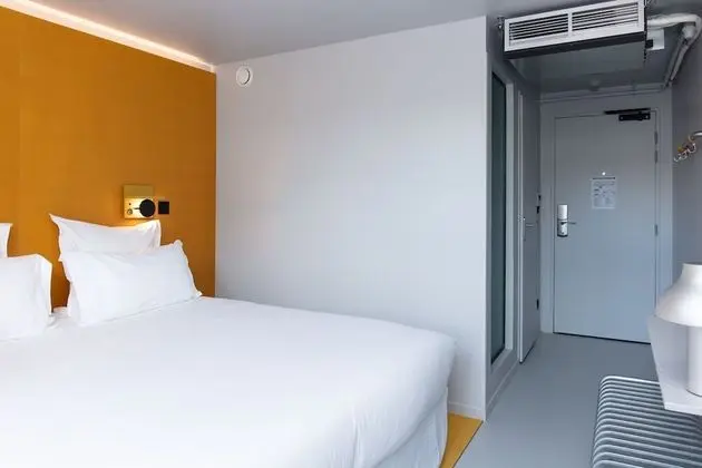 Basic Tek Büyük Yataklı Oda