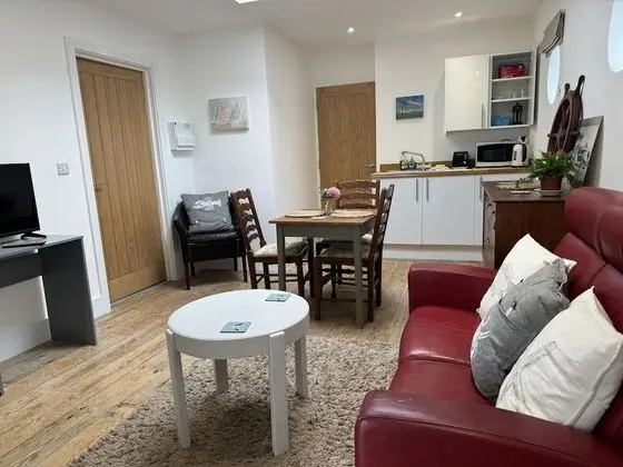 Captain Cabin