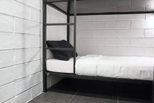 Ortak Ranzalı Oda, Sadece erkekler için (Bed in 10-bed)