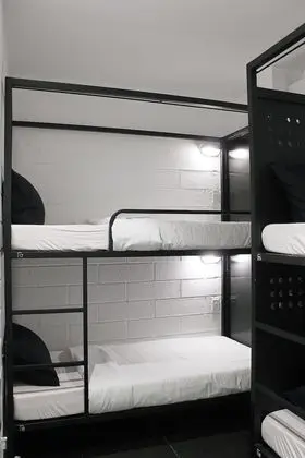 Ortak Ranzalı Oda, Sadece erkekler için (Bed in 10-bed)