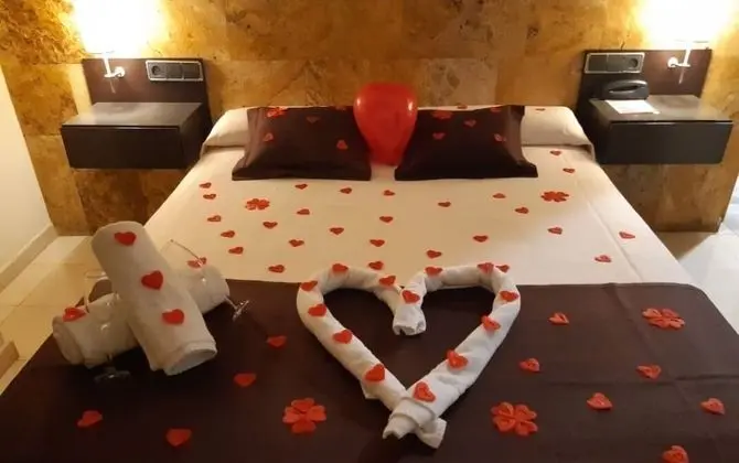 Romantic Tek Büyük Yataklı Oda