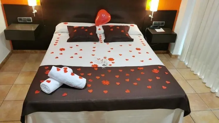 Romantic Tek Büyük Yataklı Oda