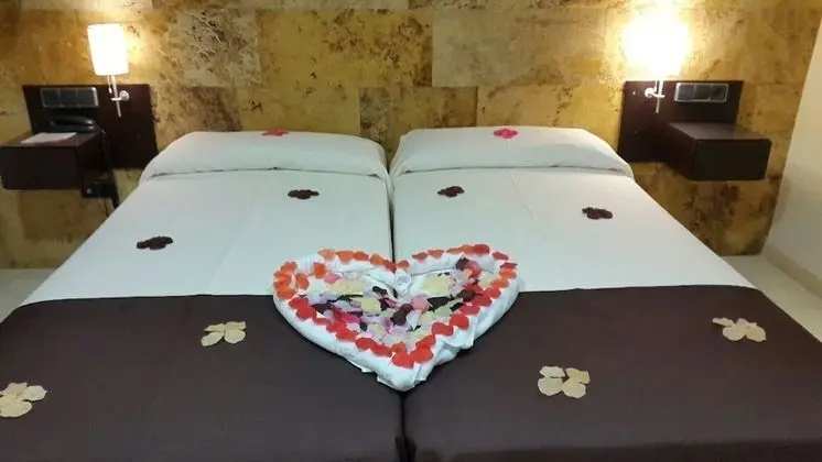 Romantic Tek Büyük Yataklı Oda