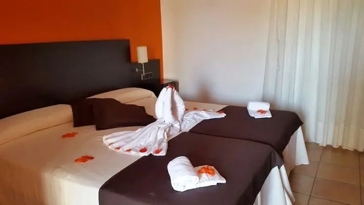 Romantic Tek Büyük Yataklı Oda