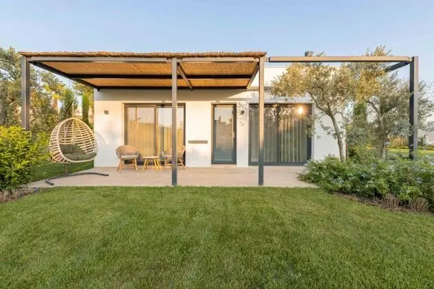 Deluxe Villa, Havuz ve Bahçe Manzaralı, Havuzlu