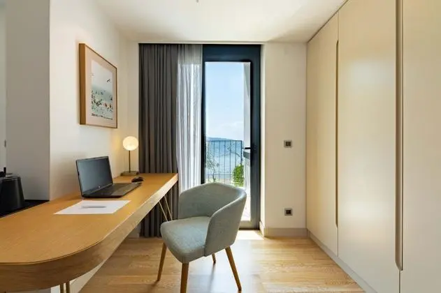Grand Deluxe Oda, Deniz Manzaralı, Şömineli ve Balkonlu