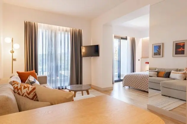 Junior Suite, Kısmi Deniz Manzaralı, Balkonlu