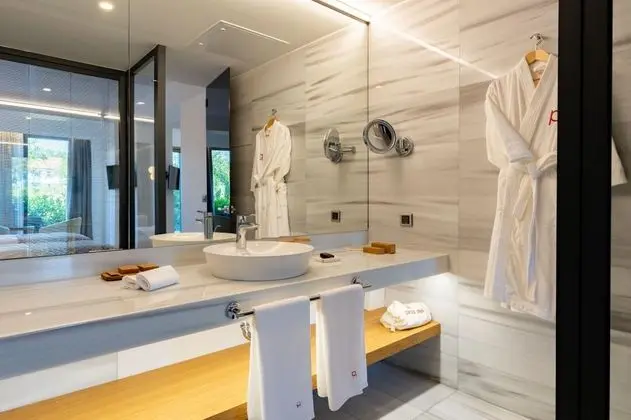 Junior Suite, Kısmi Deniz Manzaralı, Balkonlu