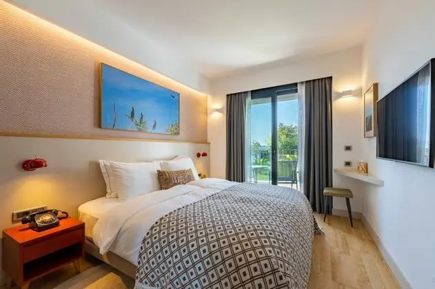 Superior Oda - Bir Yatak Odalı, Kısmi Deniz Manzaralı, Balkonlu
