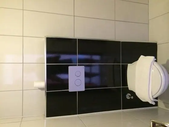 Standart Oda, Kara Manzaralı