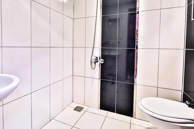 Tek Kişilik, Bahçe Manzaralı