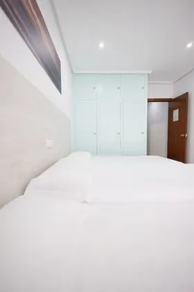 Üç Kişilik Oda