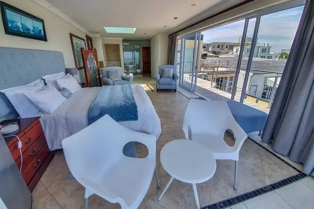 Honeymoon Tek Büyük Yataklı Oda