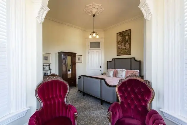 Basic Oda (Turret Room)