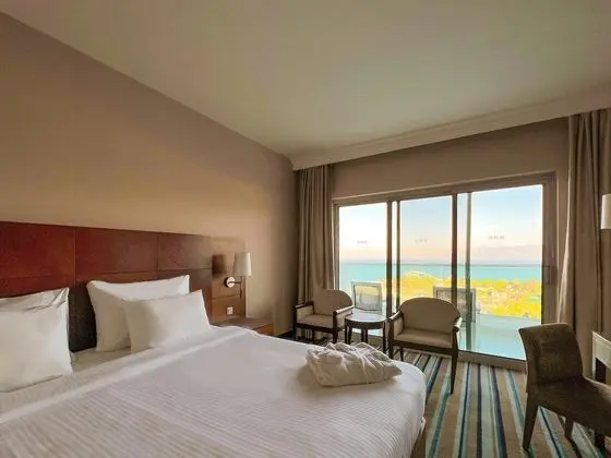 https://images.etstur.com/files/images/hotelImages/TR/55109/l/Pine-Bay-Holiday-Resort-Hotel-Oda-347389.jpg