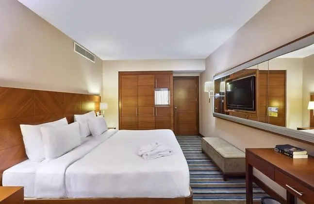 https://images.etstur.com/files/images/hotelImages/TR/55109/l/Pine-Bay-Holiday-Resort-Hotel-Oda-347390.jpg