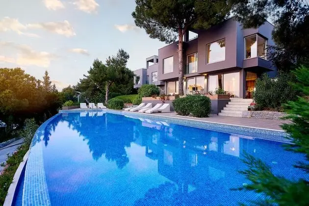 https://images.etstur.com/files/images/hotelImages/TR/55109/l/Pine-Bay-Holiday-Resort-Hotel-Oda-363256.jpg