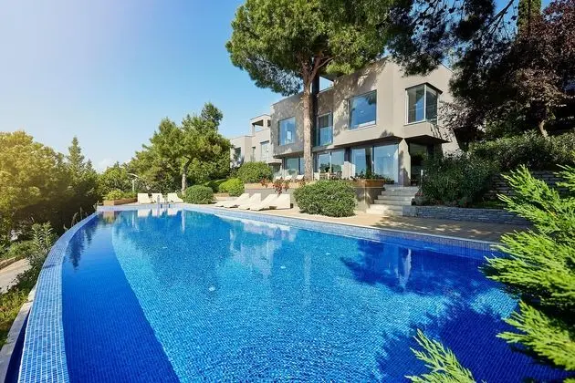 https://images.etstur.com/files/images/hotelImages/TR/55109/l/Pine-Bay-Holiday-Resort-Hotel-Oda-363257.jpg