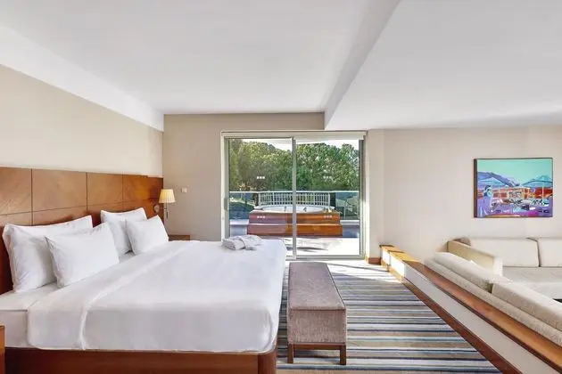https://images.etstur.com/files/images/hotelImages/TR/55109/l/Pine-Bay-Holiday-Resort-Hotel-Oda-363695.jpg
