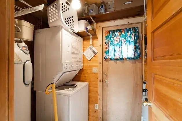 Ev, Birden Çok Yatak (Pine Beach Retreat)