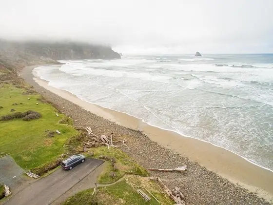 Ev, Birden Çok Yatak (Pine Beach Retreat)