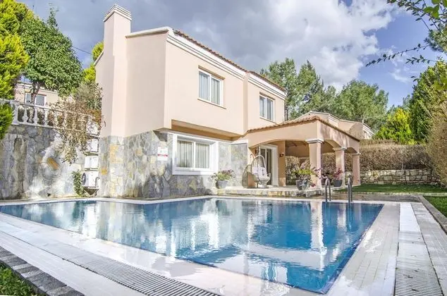 Superior Villa Oda