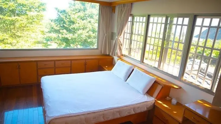 Dört Kişilik Oda, Özel Banyo, Deniz Manzaralı