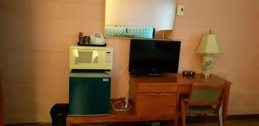 Basic Oda, 1 Büyük (Queen) Boy Yatak, Özel Banyo