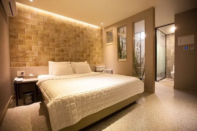 Standard Tek Büyük Yataklı Oda, 1 Yatak Odası, Sigara İçilmez (Ocean View or Mountain View)