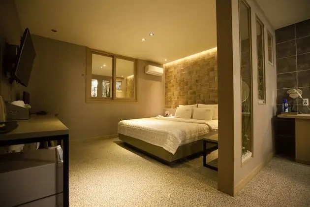 Standard Tek Büyük Yataklı Oda, 1 Yatak Odası, Sigara İçilmez (Ocean View or Mountain View)