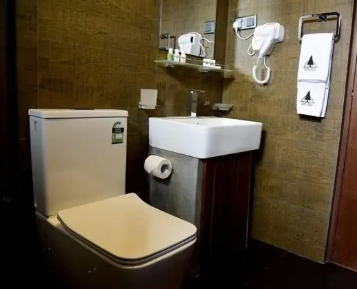 Deluxe Tek Büyük Yataklı Oda, Dağ Manzaralı