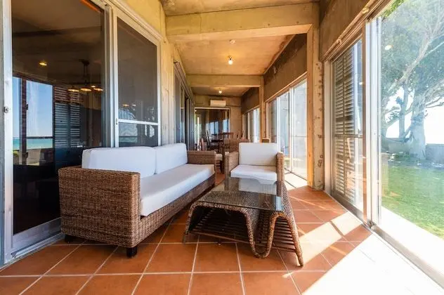 Comfort Ev, Sigara İçilmez (Beachfront, Pine House in Ginoza Hous)