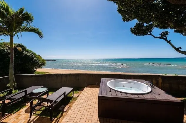 Comfort Ev, Sigara İçilmez (Beachfront, Pine House in Ginoza Hous)