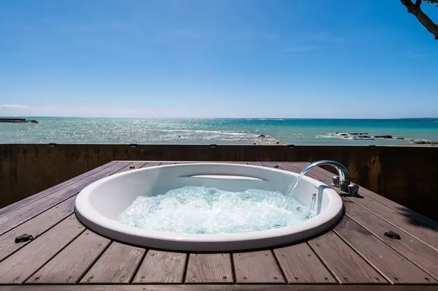Comfort Ev, Sigara İçilmez (Beachfront, Pine House in Ginoza Hous)