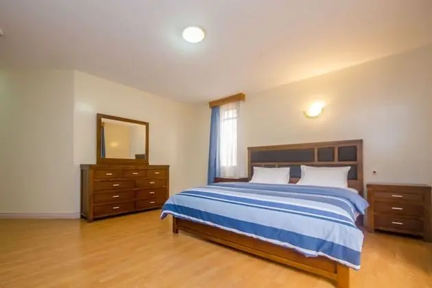 Deluxe Tek Büyük Yataklı Oda, 1 En Büyük (King) Boy Yatak, Engellilere Uygun, Bahçe Manzaralı