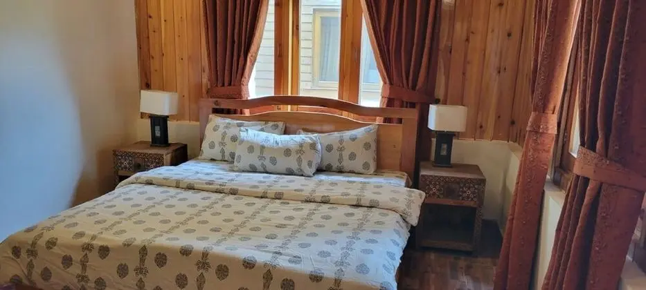 Standard Tek Büyük veya İki Ayrı Yataklı Oda