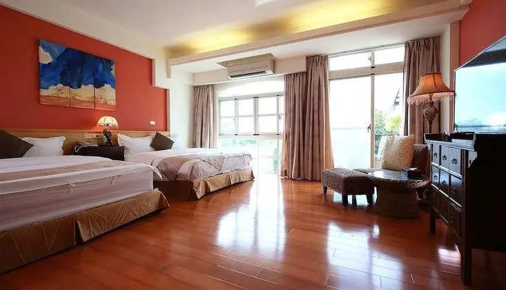 Deluxe Dört Kişilik Oda, Bahçe Manzaralı